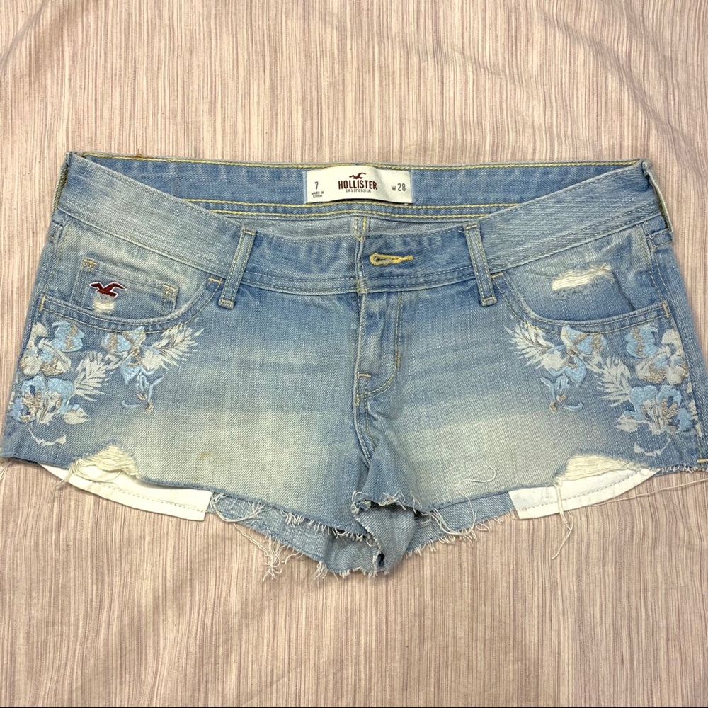 Embroidered Hollister Jean Shorts